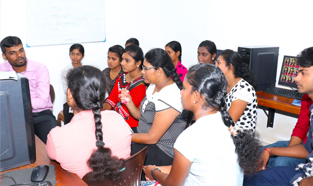 Computer classes lotus foundation